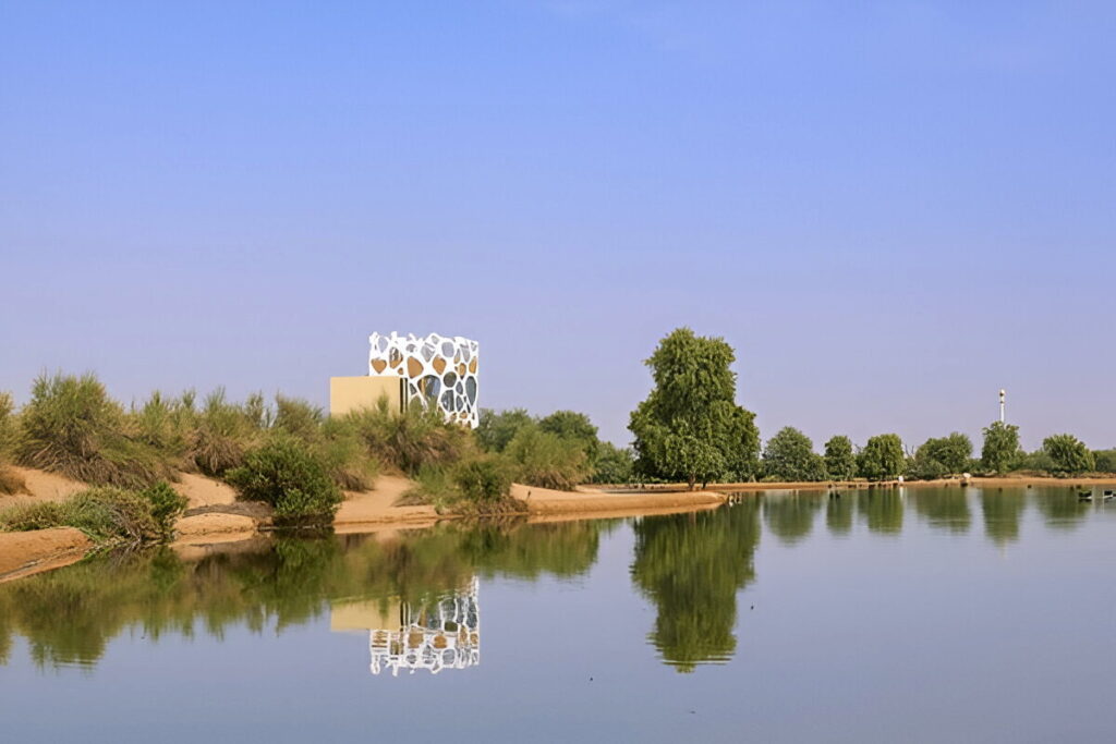  Al Qudra Lakes in Al Marmoom Desert Conservation Reserve, popular place for recreation and picnics. Dubai, UAE