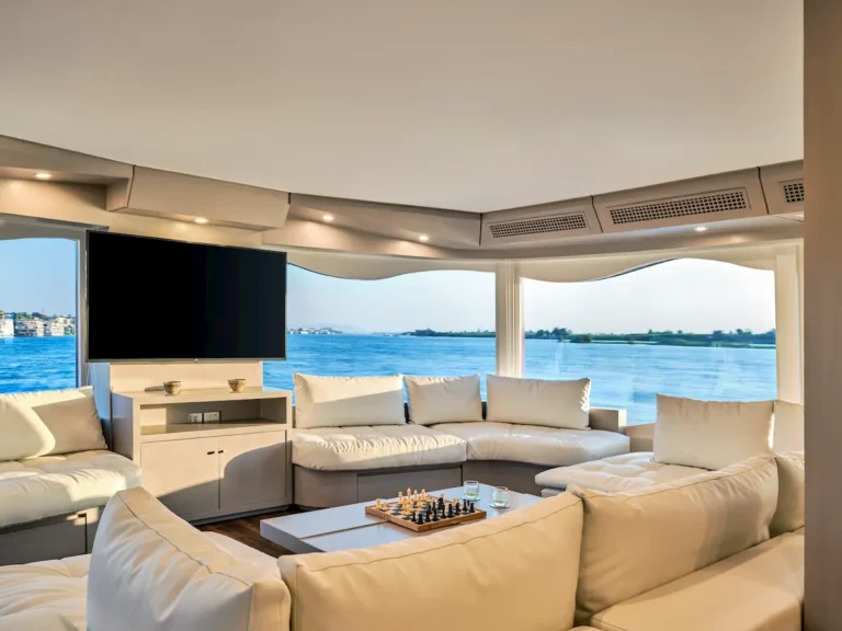 Panoramic indoor lounge aboard Mazaj Seba Dahabiya